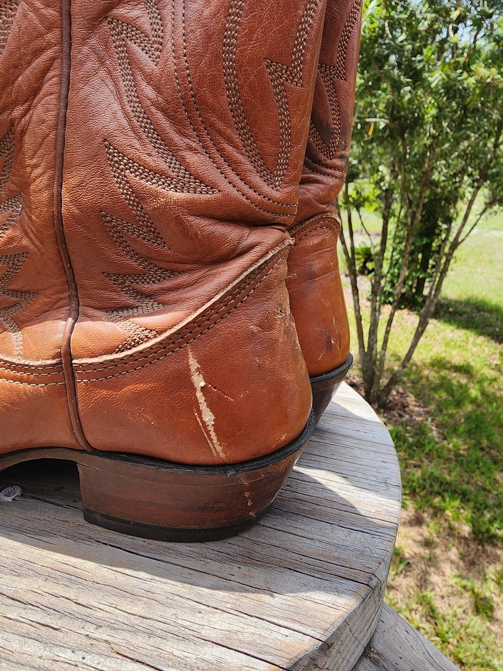 Women's Tan Leather Western Heeled Boots  Size 6-7. - Picture 6 of 16